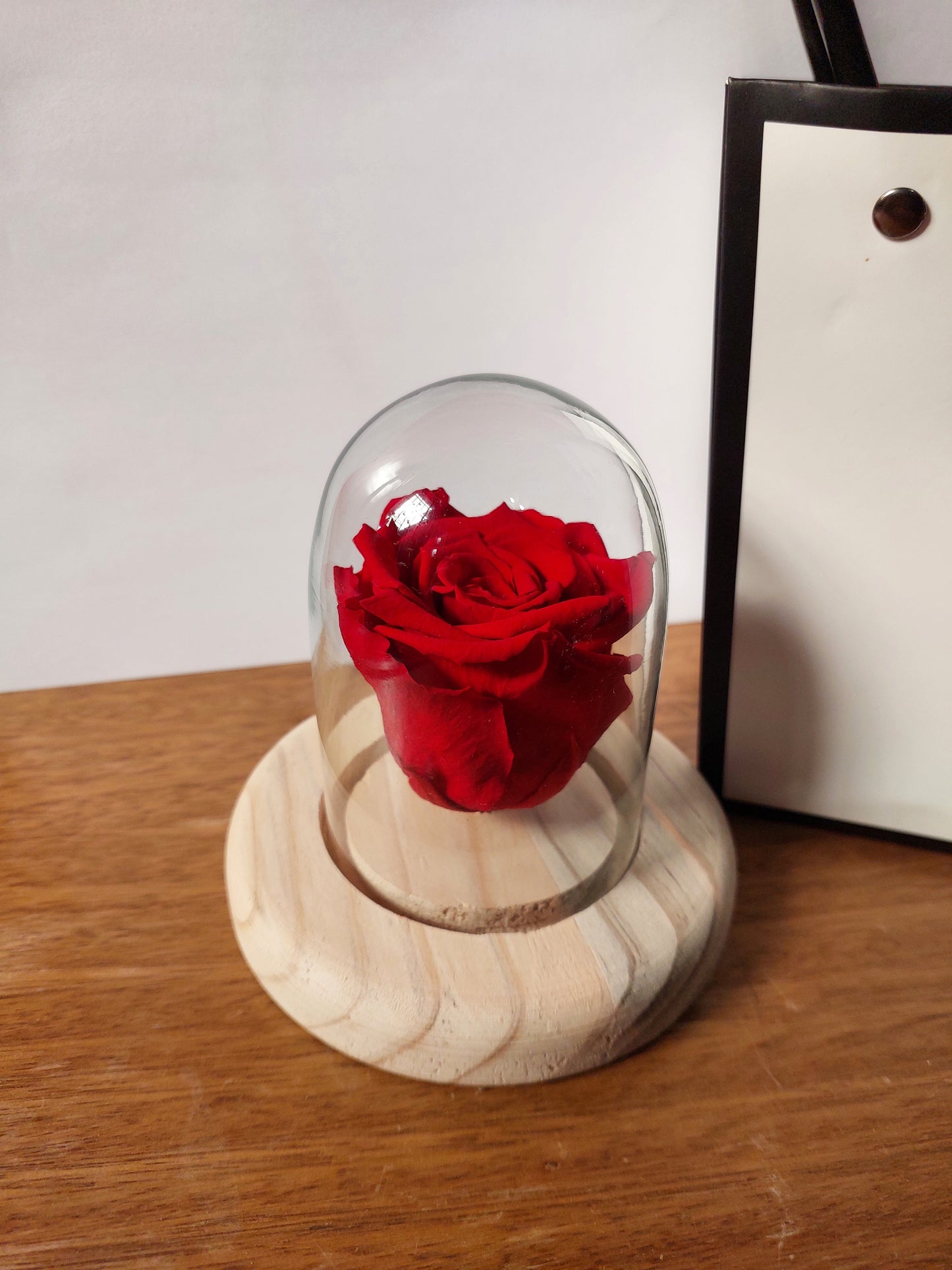 Rosa Natural Preservada en Cúpula de Cristal - Rosa Eterna sin Tallo