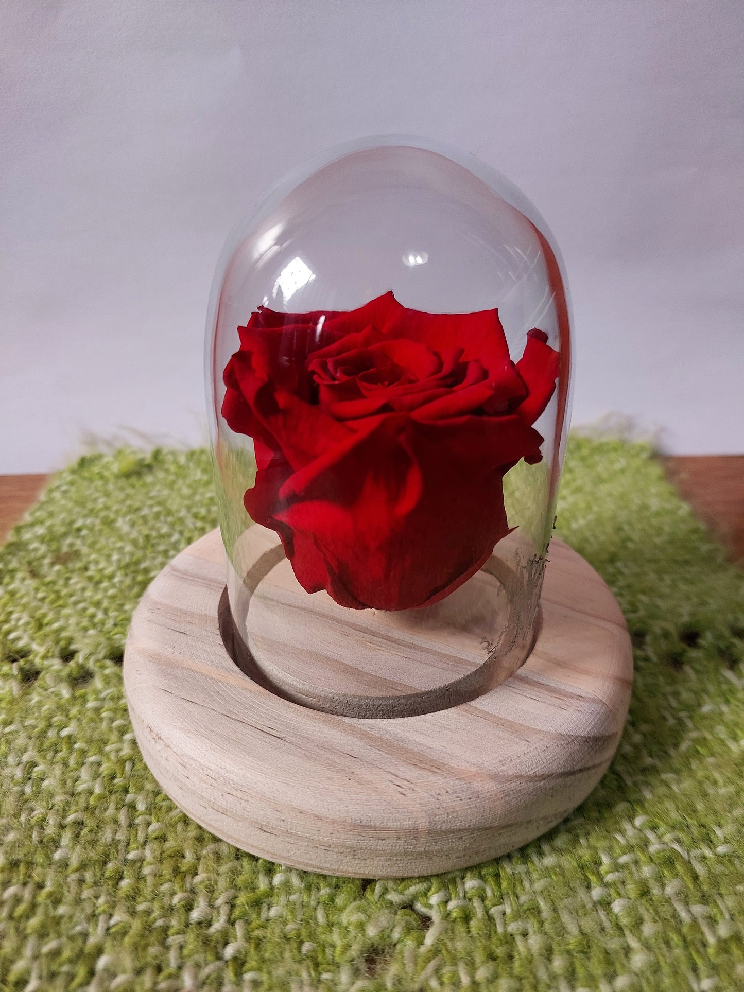 Rosa Natural Preservada en Cúpula de Cristal - Rosa Eterna sin Tallo