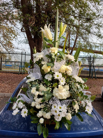 Arreglo Funerario Liliums y Lirios de Campo - Arreglo Fúnebre talla L