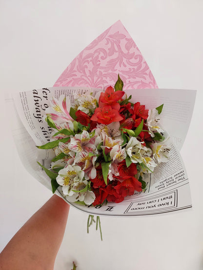 Bouquet Lirios de Campo Rojos y Blancos