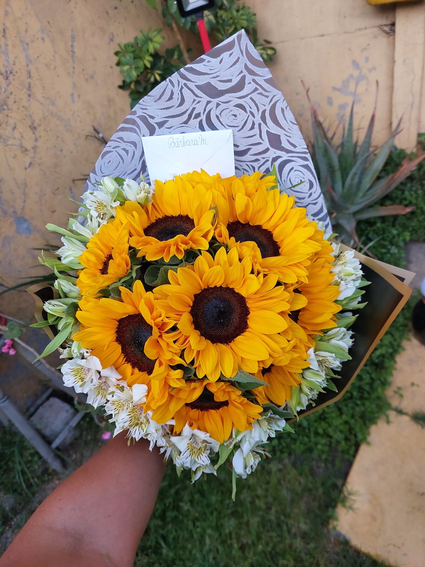 Bouquet 10 Girasoles y 10 Lirios de Campo