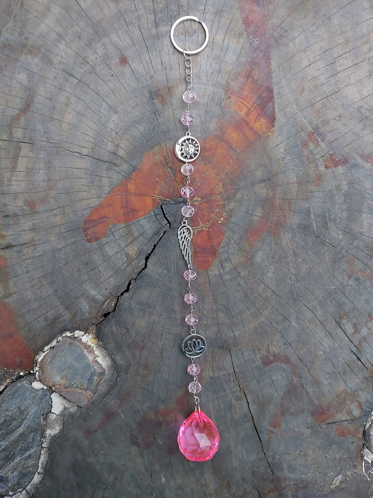 Atrapasol Prisma de Cristal Rosado - Sol, Luna y Flor de Loto